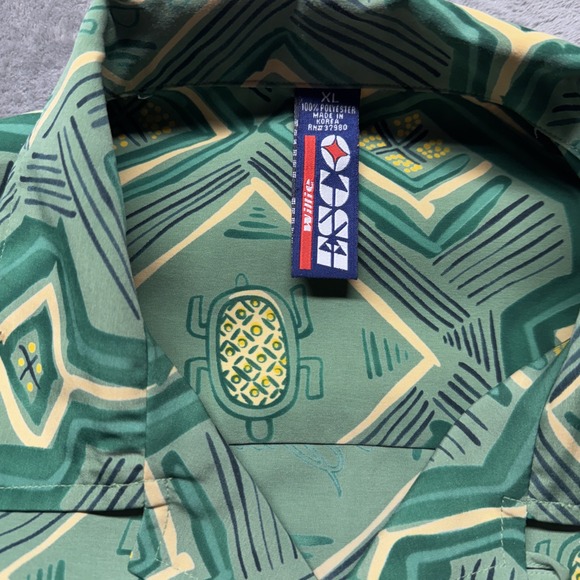 VTG WILLIE ESCO Men XL Green Turtle Fish Abstract Print Button-Up Hawaiian Shirt - Picture 3 of 10